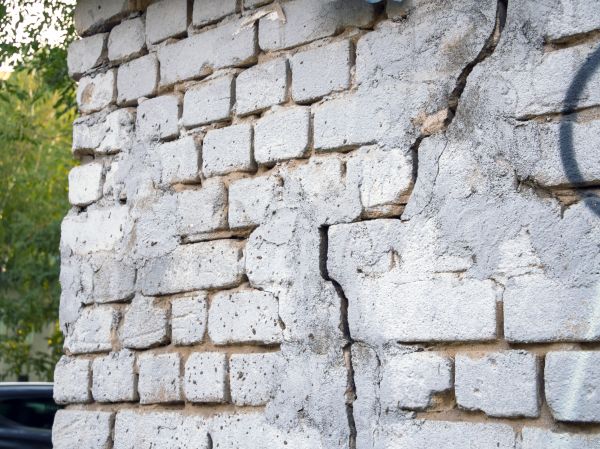 Cracked Brick Wall Repair in Decatur